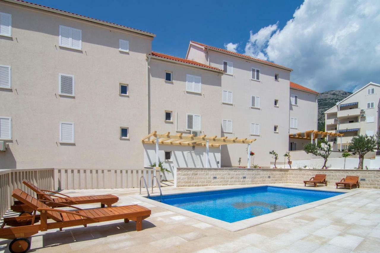 Apartments Sara 4 Bol Exterior foto